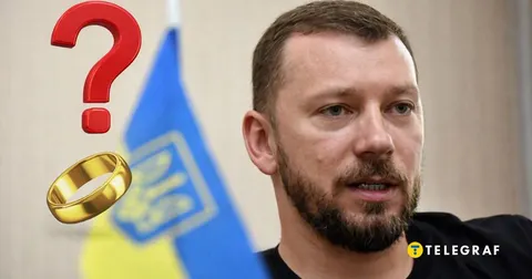 Дружина очільника САП Клименка працює в поліції та виховує трьох синів: що відомо