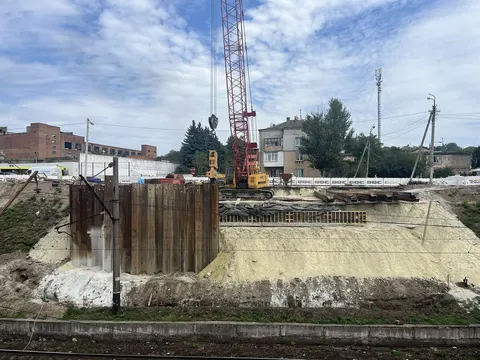 Шляхопровід на Рясне у Львові: демонтаж огорожі та плани завершення