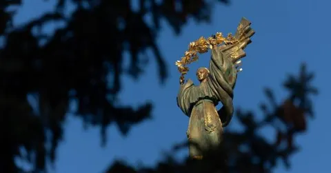 Прифронтовий статус Києва: що зміниться для мешканців, бізнесу та відбудови