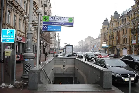 «Метроград» стане паркінгом та укриттям: що відомо власникам житла