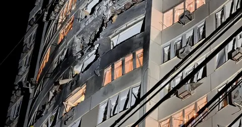 Удар по Одесі: пошкоджено 21-поверхівку, 17 постраждалих