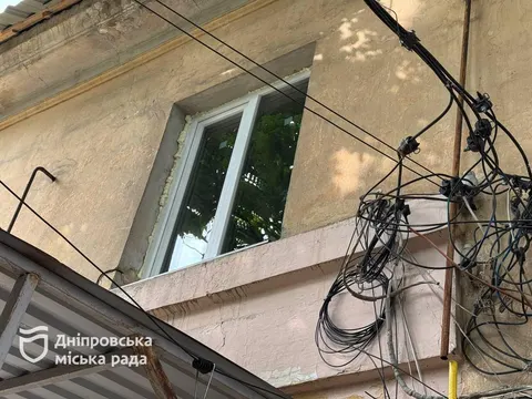 У Дніпрі завершують відновлення багатоповерхівки на Макарова, що постраждала від обстрілів