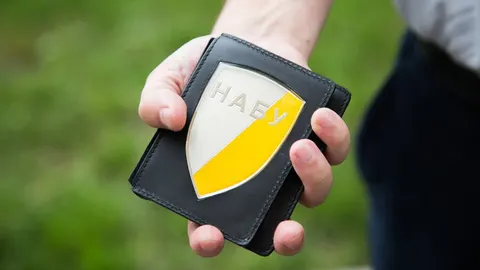 Хабар 140 тис. дол. за ЖК у Луцьку: НАБУ оголосило ще дві підозри