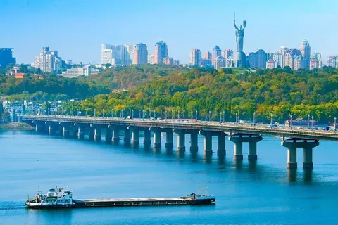 Міст Патона: рух обмежать до 7 вересня — що варто знати водіям
