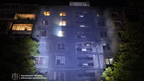 Нічна атака РФ: у Києві та Запоріжжі пошкоджені багатоповерхівки, у Дніпрі — ТЦ