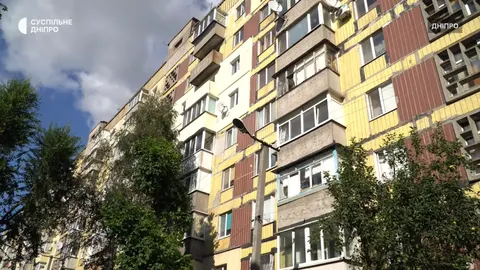 Шум, потопи та сміття з вікон: як діє сусідка у Дніпрі та що робити мешканцям