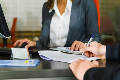 Збій у базі ФДМУ блокує оформлення угод з нерухомістю: що робити власникам