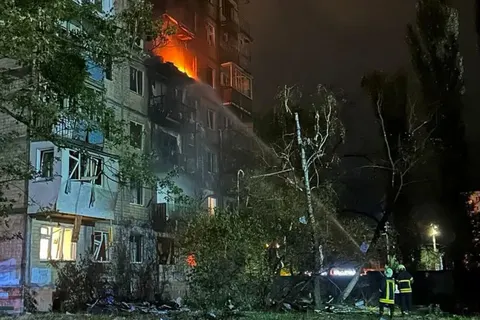 Нічна атака на Київ: семеро поранених, пожежі в Дніпровському та Оболонському районах